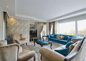 فيلا مستقلة - مسبح خاص وحديقة - تصميم 4 غرف وصالة -اطلالة بحر- في كارجي جاك /الانيا 