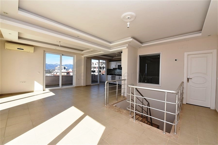 دوبلكس عائلية - 3 غرف وصالتين - اطلالة بحر - في مهموتلار / الانيا 