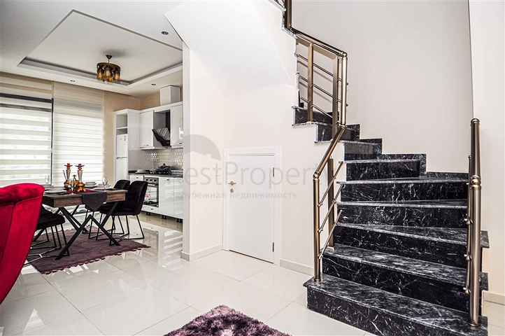 شقة دوبلكس ارضية - مع مدخل للحديقة -ضمن مجمع حديث فاخر - في كارجي جاك / الانيا 