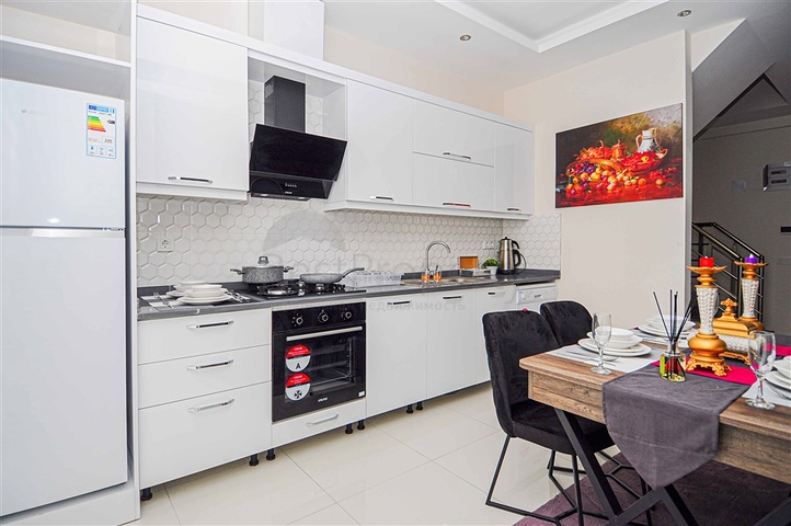 شقة دوبلكس ارضية - مع مدخل للحديقة -ضمن مجمع حديث فاخر - في كارجي جاك / الانيا 