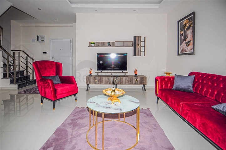 شقة دوبلكس ارضية - مع مدخل للحديقة -ضمن مجمع حديث فاخر - في كارجي جاك / الانيا 