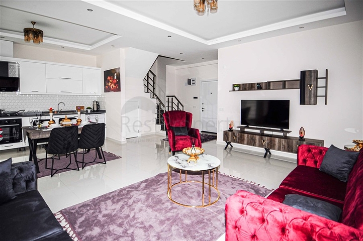 شقة دوبلكس ارضية - مع مدخل للحديقة -ضمن مجمع حديث فاخر - في كارجي جاك / الانيا 