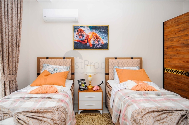 شقة دوبلكس ارضية - مع مدخل للحديقة -ضمن مجمع حديث فاخر - في كارجي جاك / الانيا 