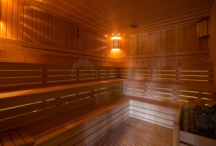 شقة دوبلكس ارضية - مع مدخل للحديقة -ضمن مجمع حديث فاخر - في كارجي جاك / الانيا 