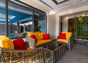 شقة دوبلكس ارضية - مع مدخل للحديقة -ضمن مجمع حديث فاخر - في كارجي جاك / الانيا 