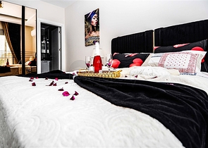 شقة دوبلكس ارضية - مع مدخل للحديقة -ضمن مجمع حديث فاخر - في كارجي جاك / الانيا 