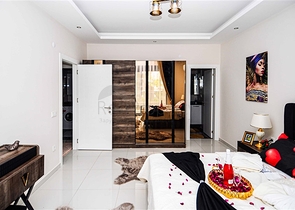 شقة دوبلكس ارضية - مع مدخل للحديقة -ضمن مجمع حديث فاخر - في كارجي جاك / الانيا 