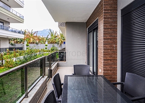 شقة دوبلكس ارضية - مع مدخل للحديقة -ضمن مجمع حديث فاخر - في كارجي جاك / الانيا 