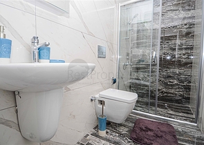 شقة دوبلكس ارضية - مع مدخل للحديقة -ضمن مجمع حديث فاخر - في كارجي جاك / الانيا 