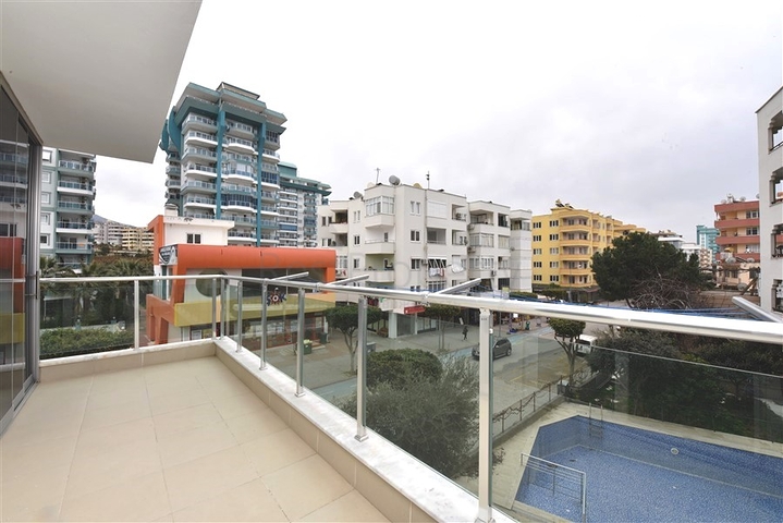 شقة غرفة وصالة - قريبة من البحر والاسواق -في مهموتلار /الانيا 