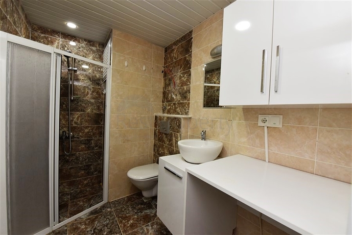 شقة غرفة وصالة - قريبة من البحر والاسواق -في مهموتلار /الانيا 