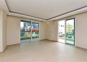 شقة غرفة وصالة - قريبة من البحر والاسواق -في مهموتلار /الانيا 