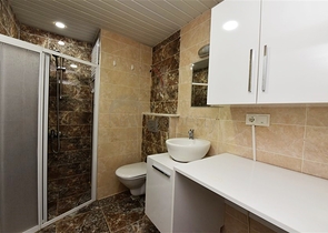 شقة غرفة وصالة - قريبة من البحر والاسواق -في مهموتلار /الانيا 