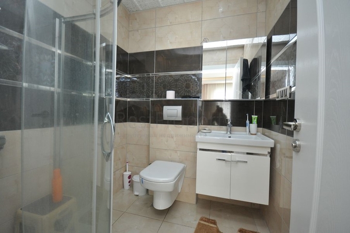 اطلالة مفتوحة - طابق مرتفع - شقة 2 غرفة وصالة - ضمن مجمع سكني بخدمات ممتازة - مهموتلار / الانيا 