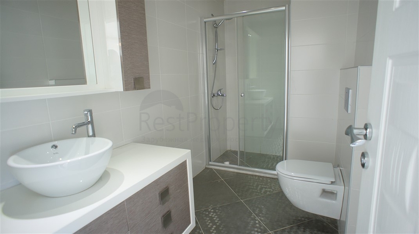 شقق ودوبلكس ضمن مجمع حديث - اطلالة بحر - في كاستل / الانيا 