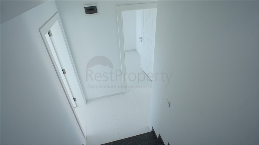 شقق ودوبلكس ضمن مجمع حديث - اطلالة بحر - في كاستل / الانيا 