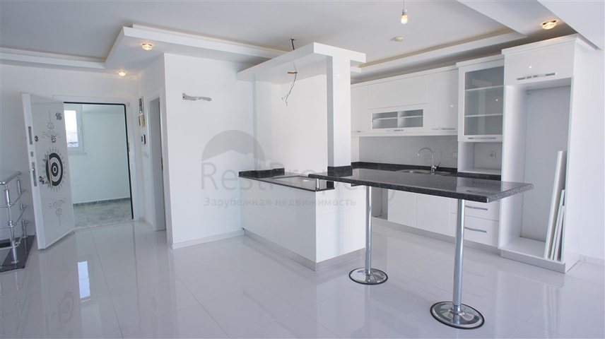 شقق ودوبلكس ضمن مجمع حديث - اطلالة بحر - في كاستل / الانيا 