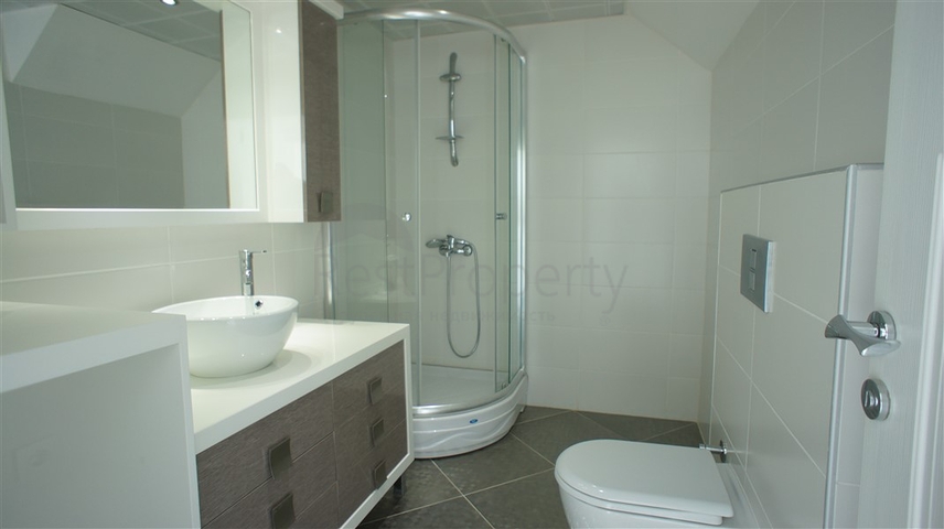 شقق ودوبلكس ضمن مجمع حديث - اطلالة بحر - في كاستل / الانيا 