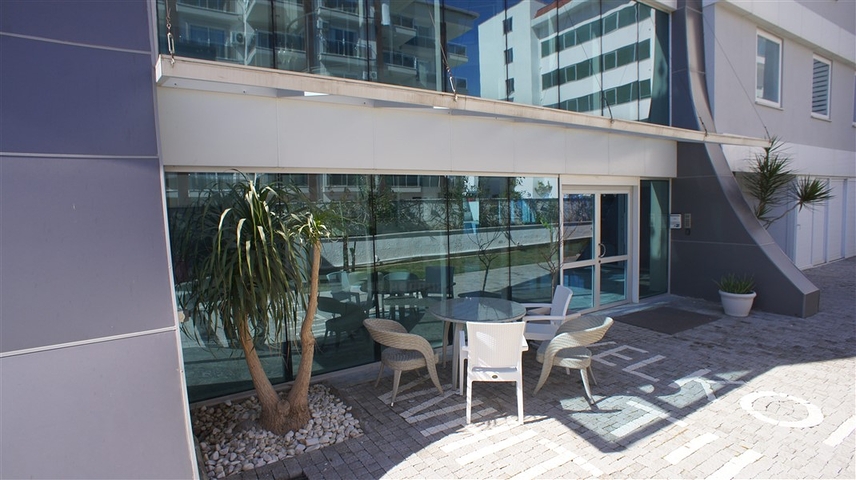 شقق ودوبلكس ضمن مجمع حديث - اطلالة بحر - في كاستل / الانيا 