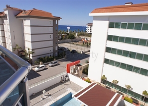 شقق ودوبلكس ضمن مجمع حديث - اطلالة بحر - في كاستل / الانيا 