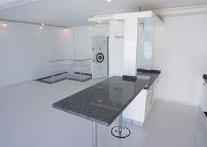 شقق ودوبلكس ضمن مجمع حديث - اطلالة بحر - في كاستل / الانيا 