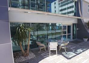 شقق ودوبلكس ضمن مجمع حديث - اطلالة بحر - في كاستل / الانيا 