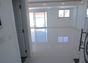 شقق ودوبلكس ضمن مجمع حديث - اطلالة بحر - في كاستل / الانيا 