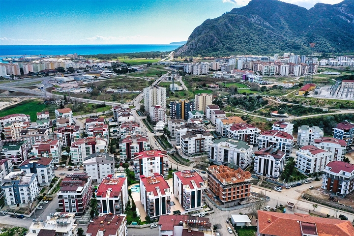 شقة 2 + 1 مع أثاث في مجمع في هورما كونيالتي