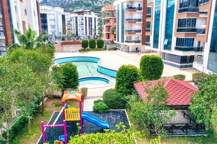 شقة 2 + 1 مع أثاث في مجمع في هورما كونيالتي