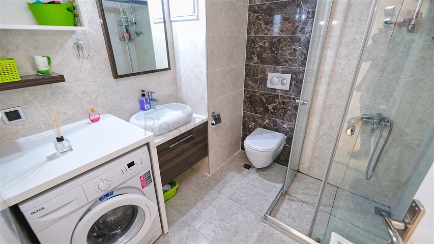 شقة 2 + 1 مع أثاث في مجمع في هورما كونيالتي