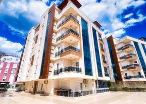 شقة 2 + 1 مع أثاث في مجمع في هورما كونيالتي