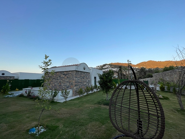 فلل بتصميم انيق - 5 غرف وصالتين - في بودروم 