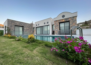 فلل بتصميم انيق - 5 غرف وصالتين - في بودروم 