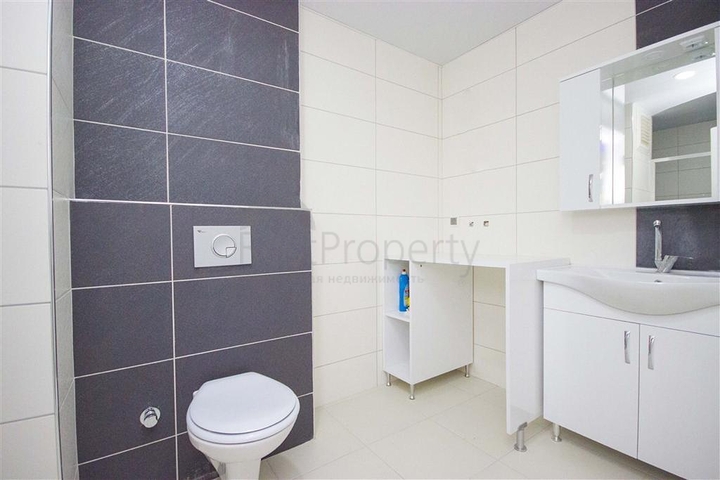 مطبخ منفصل - شقة 3 غرف نوم وصالة - مع الاثاث - في مهموتلار / الانيا 