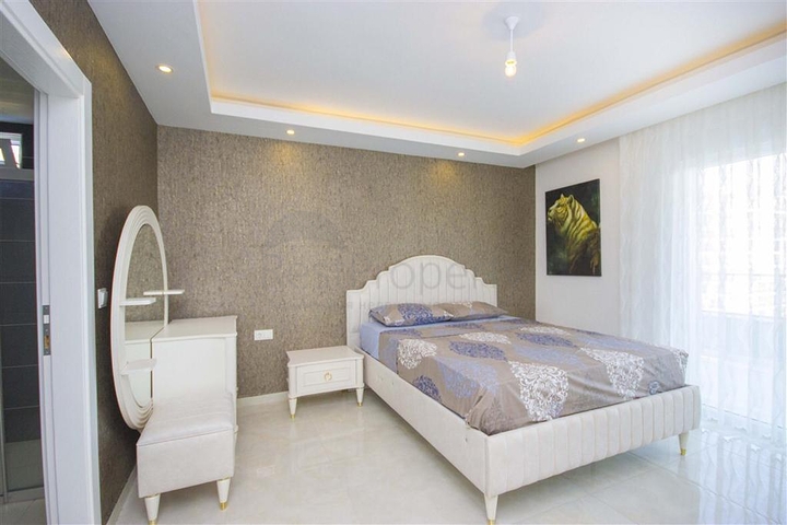 مطبخ منفصل - شقة 3 غرف نوم وصالة - مع الاثاث - في مهموتلار / الانيا 