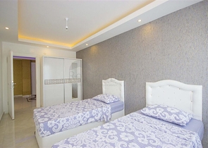 مطبخ منفصل - شقة 3 غرف نوم وصالة - مع الاثاث - في مهموتلار / الانيا 