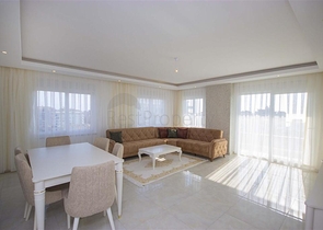 مطبخ منفصل - شقة 3 غرف نوم وصالة - مع الاثاث - في مهموتلار / الانيا 