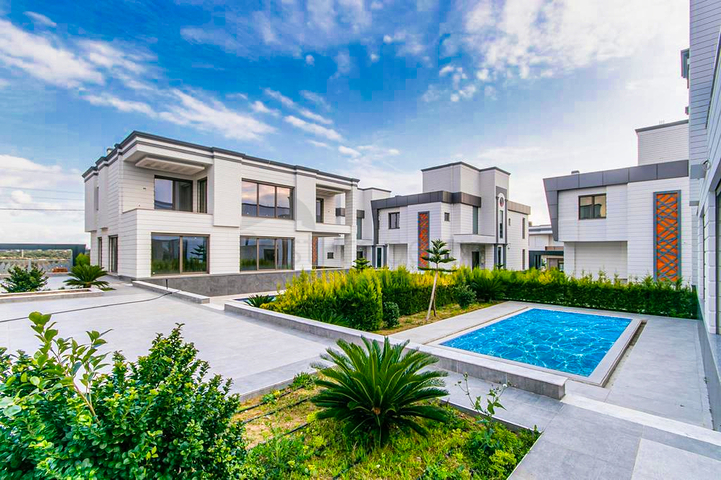 فلل جاهزة 3 + 1 و 5 + 1 في لارا انطاليا