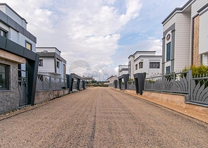 فلل جاهزة 3 + 1 و 5 + 1 في لارا انطاليا