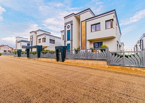 فلل جاهزة 3 + 1 و 5 + 1 في لارا انطاليا