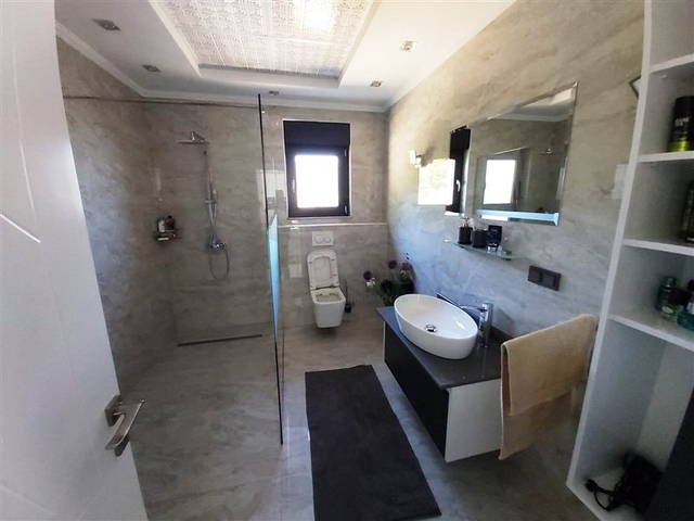 قصر فاخر للبيع في مدينة الانيا 