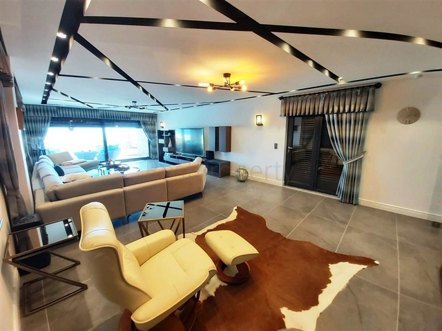 قصر فاخر للبيع في مدينة الانيا 