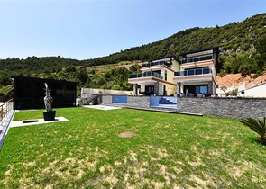 قصر فاخر للبيع في مدينة الانيا 