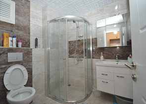 شقة غرفة وصالة -مفروشة -ضمن مجمع يضم كافة الخدمات - مهموتلار /الانيا 