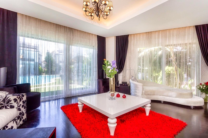 فلل من 4 غرف نوم في انطاليا 5 دقائق من شواطئ لارا