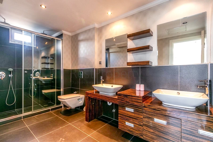 فلل من 4 غرف نوم في انطاليا 5 دقائق من شواطئ لارا