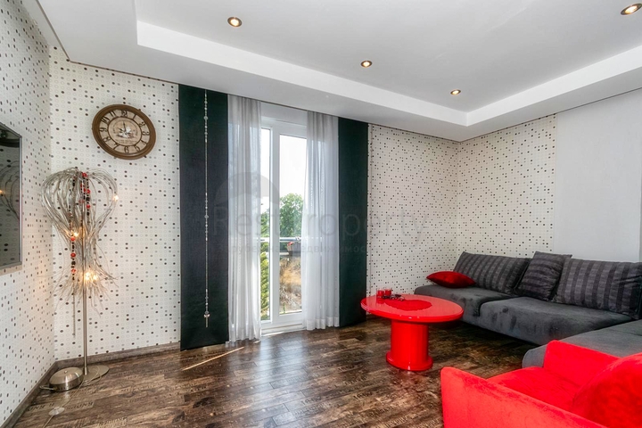 فلل من 4 غرف نوم في انطاليا 5 دقائق من شواطئ لارا