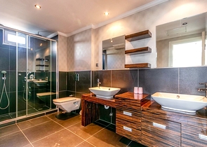 فلل من 4 غرف نوم في انطاليا 5 دقائق من شواطئ لارا