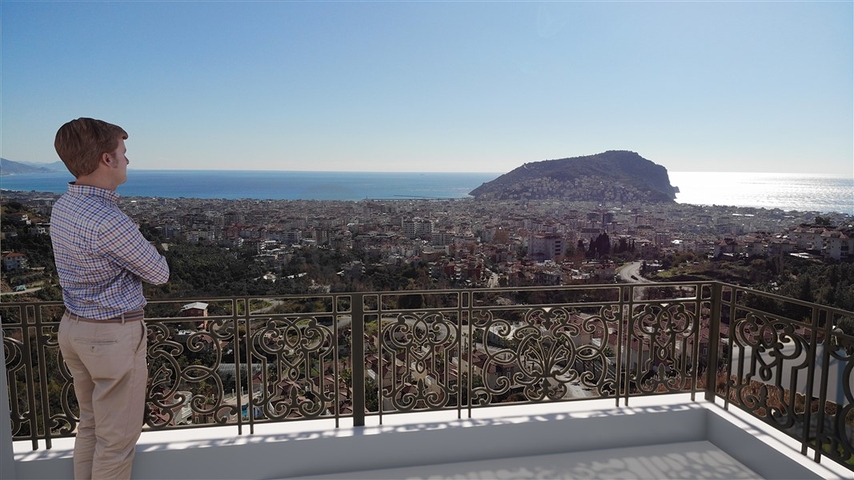 اطلالة بحر - فلل فاخرة في مركز الانيا 