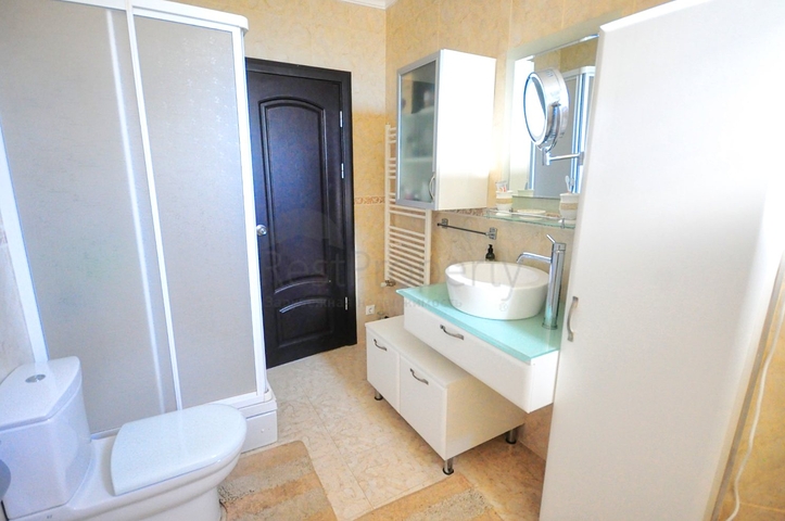 منزل خاص مع 3 غرف نوم في جاميوفا كيمير